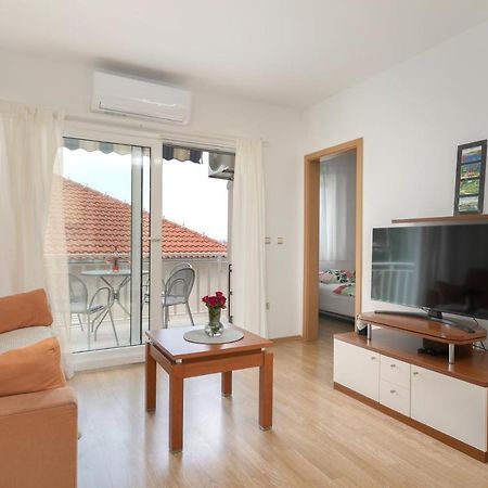 Apartman Mar18 มาคาร์สกา ภายนอก รูปภาพ