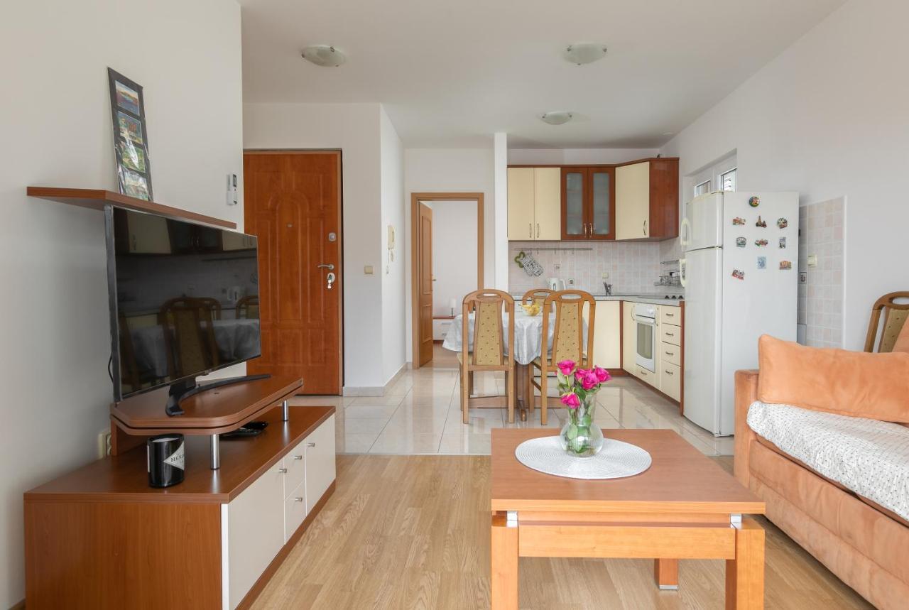 Apartman Mar18 มาคาร์สกา ภายนอก รูปภาพ
