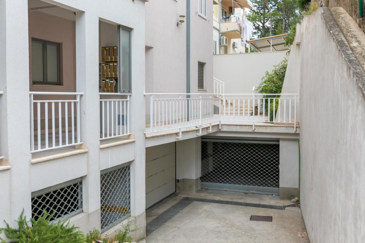 Apartman Mar18 มาคาร์สกา ภายนอก รูปภาพ