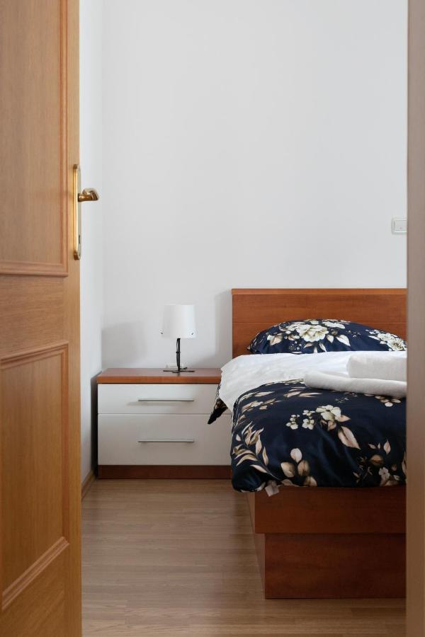 Apartman Mar18 มาคาร์สกา ภายนอก รูปภาพ